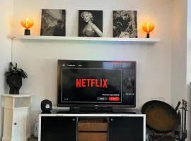 Spacious and Cozy Home - Only 600 m from City Center