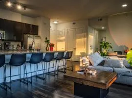 Downtown views by the Lake