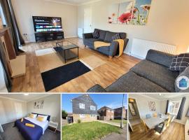 Viesnīca Lexden Contractor Base- Modern 4 bed with Parking, WiFi & Quick Access to Sites- Catchpole Stays pilsētā Lexden