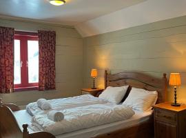 Authentic Norwegian Cabin - Sauna, Firehouse & Nature, hotel em Vossevangen