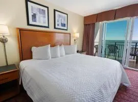 Amazing Pools, Direct Oceanfront Studio, King bed