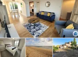 Seaview house - Three bedroom house with close access to beach by Catchpole Stays