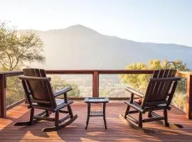 Kozy Oaks 4BR, Views, HotTub, 6 Miles to Sequoia