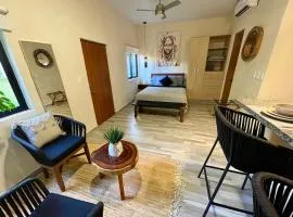 Lovely loft, 5min ride to the beach!