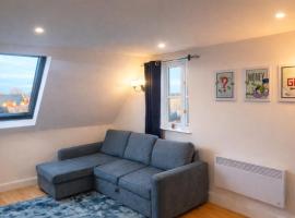 Home & Away, hotel i Leicester