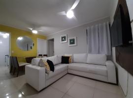 Bate & Volta - Apartamentos com 2 quartos próximo ao SESC Bertioga，貝爾蒂奧加的飯店