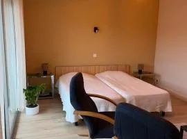 Vue imprenable, parking privé, lave-linge