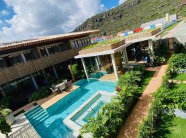 Apartamento Boutique com Vista para Montanha - 2 suites - Garagem - Perto do Centro, Hotel in Mucugê