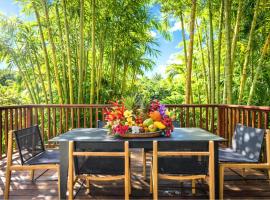 Residences at Napili Bay Massive 3-Bedroom Condo with rental car included Only 30 seconds from Napili Bay NPG-C11 by KBM Resorts, hotelli kohteessa Kapalua