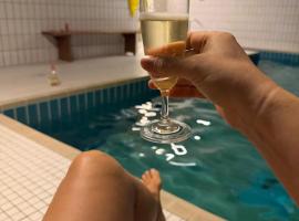 Ferienwohnung Paradiso,78141Schönwald,Schwarzwald,1100mÜM Taunusstrasse 19f, mit Pool und Sauna, viešbutis mieste Šėnvaldas