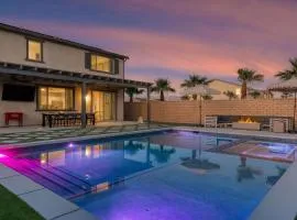 Desert Eden by AvantStay 6BR w Ensuite Backyard Oasis w Pool Hot Tub