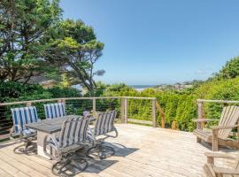 Beach Pines Bungalow by AvantStay Classic Cottage Steps to the Beach w Private Yard, Hotel in Arch Cape