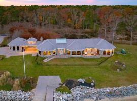 Bay Estate by AvantStay, Hotel in Ridge