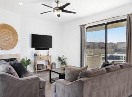 Oceanfront 2BR Rooftop Deck Beach Access Strand Way B, Hotel in Oceano