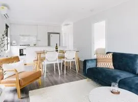 King Bed, 3 Beds, 2 bath, Sleeps 6