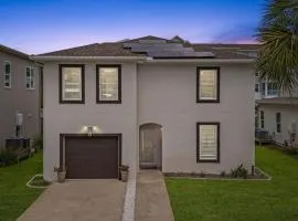 Family-Friendly Close to Beach Game Room Windswept by AvantStay