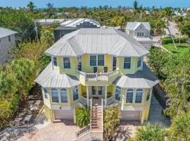 Walk to Beach PoolHot Tub Game Room Captiva 5BDR Coco Mango by AvantStay