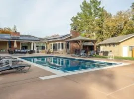 Wildflower by AvantStay Gorgeous Wine Country Home w Pool Bocce Ball Court Huge Yard