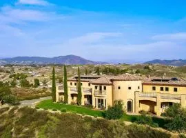 Palazzo Del Sol By AvantStay Breathtaking Home w Mountain Views Hot Tub