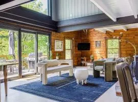 PoolHot Tub Firepit Near Hikes Shops Dining Cragswood Lodge by AvantStay