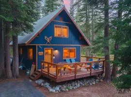 Minutes to Skiing Lake Hot Tub Fire Pit Deck Indigo Owl by AvantStay