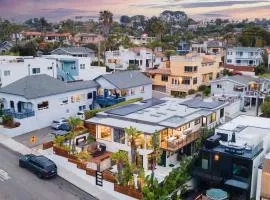 Steps to BeachShops Oceanview Hot TubFirepit Moonlight Modern by AvantStay