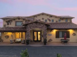 The Villa at Vines Estate by AvantStay – hotel w mieście Temecula