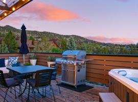 Brasada Ranch Retreat w Hot Tub Views Resort Access w Pools Horseback Riding Sports and More Hat Rock Loop by AvantStay, viešbutis mieste Powell Butte