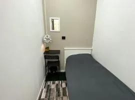 Pulse capsule hotel