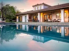 Wellsona by AvantStay Wine Trail Estate Pool Hot Tub Main Home Guest Home