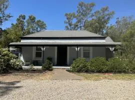 Clare Cottage on Wendouree