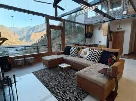 Kith & Kin Farms - 3BHK glass Villa-jacuzzi-Steam
