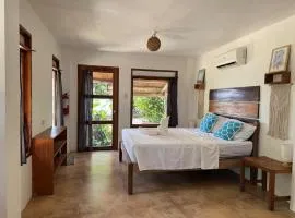 Malinao Beachfront Studio, Starlink, Solar