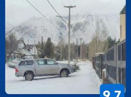 Complejo de Departamentos Lahuan, hotel Esquelben