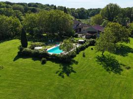 Les papillons de Baccara, Hotel in Gondrin