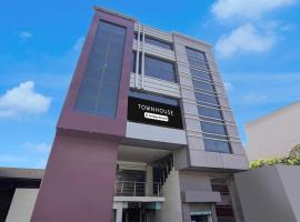 Super Townhouse Sitapur Railway Junction Formerly Aman Inn, hotel em Sītāpur