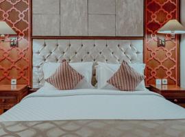 Royal Brongto Hotel, hotel em Timuran