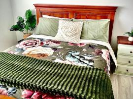 Sam's Cottage on Hennessey، فندق في Moe