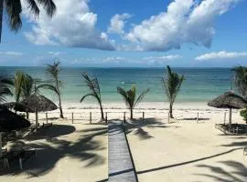 Tremendo Beachfront Apartment