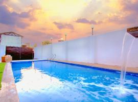 ll EMPYREAN STAY ll BIG DADDY VILLA ll 6BHK ll AC ll PRIVATE POOL ll BACHELORS FRIENDLY ll, Hotel in Malavli