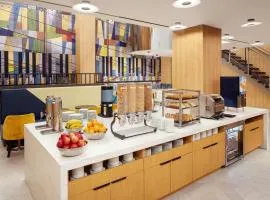 Home2 Suites By Hilton New York Times Square