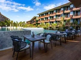 C269 Prime Location 1BR New Condo w Gym & Sauna