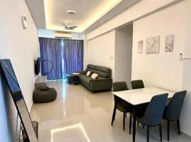 Sri Indah Kondominium by The H Homestay