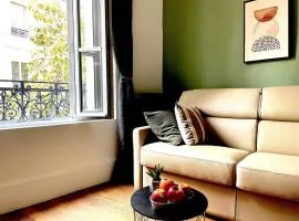 Charmant studio aux beaux volumes