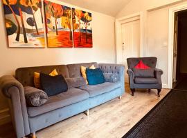Stunning Stylish & Spacious Ground Floor Apartment, Kidderminster、キダーミンスターのホテル