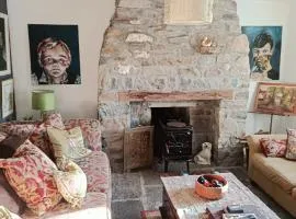 1 Bedroom Cottage with extra small double bed on landing, no hot tub