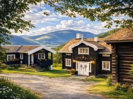 Traditional timber farm with Sauna & Wi-Fi, hotel v mestu Baukål