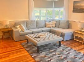 Mango Tree cottage, готель у місті Samford