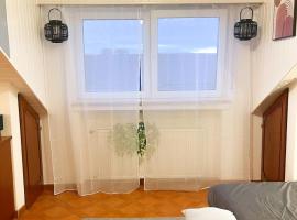 Furnished studio near Gasperich, hotel en Hesperange