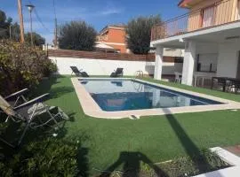 Villa Las Alcazar con Piscina privada cerca al mar